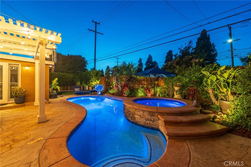 5721 Trinette Garden Grove, CA 92845
