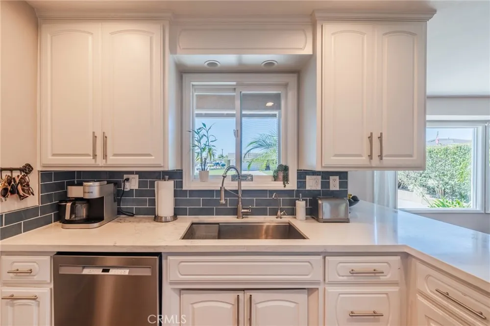 5721 Trinette Garden Grove, CA 92845