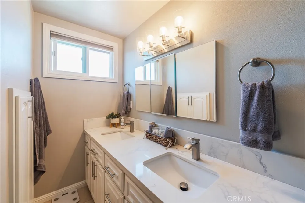 5721 Trinette Garden Grove, CA 92845