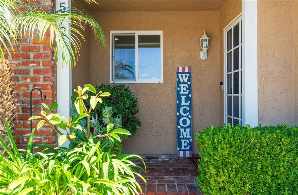 5721 Trinette Garden Grove, CA 92845