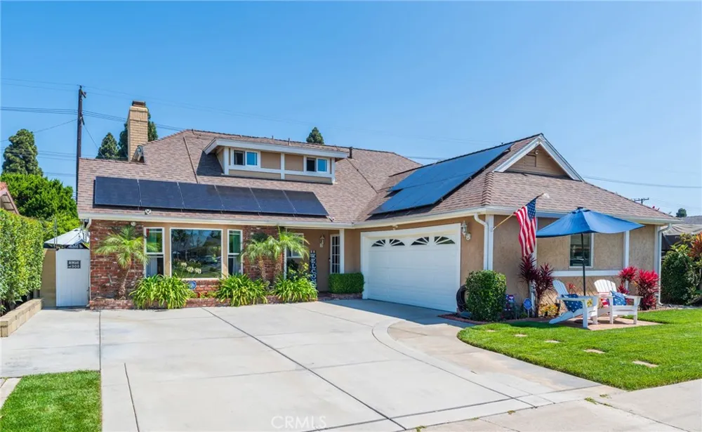 5721 Trinette Garden Grove, CA 92845