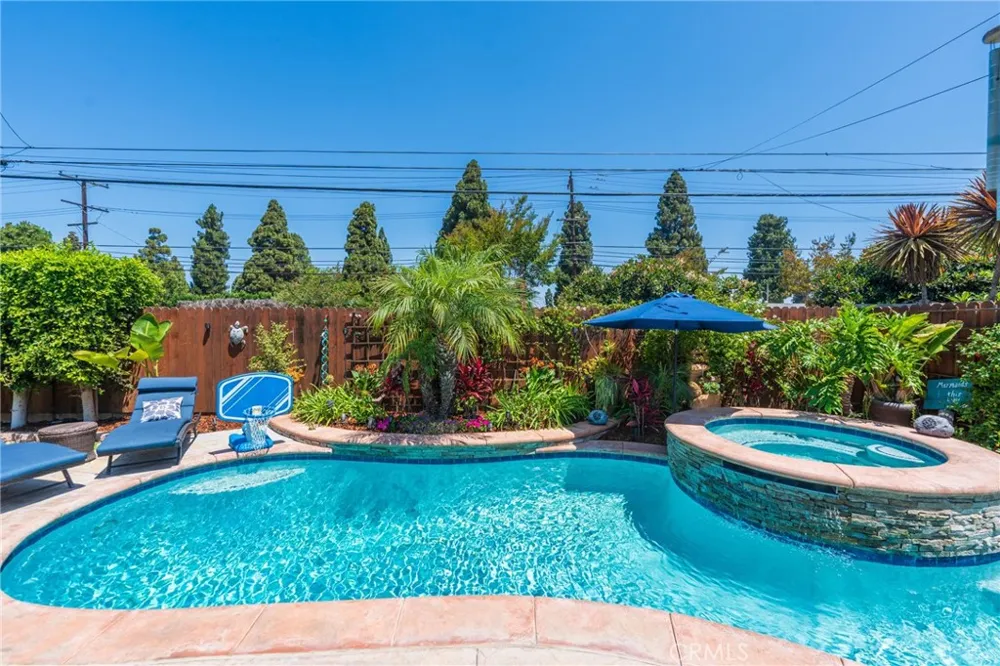 5721 Trinette Garden Grove, CA 92845