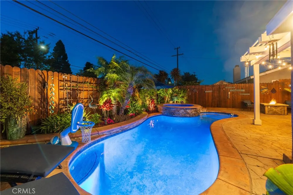 5721 Trinette Garden Grove, CA 92845