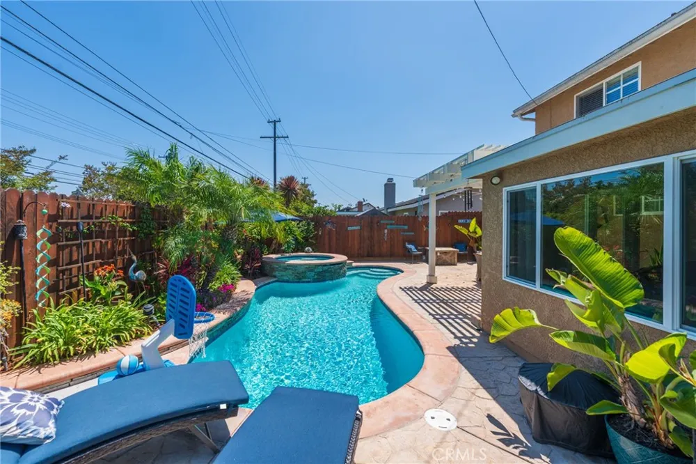5721 Trinette Garden Grove, CA 92845