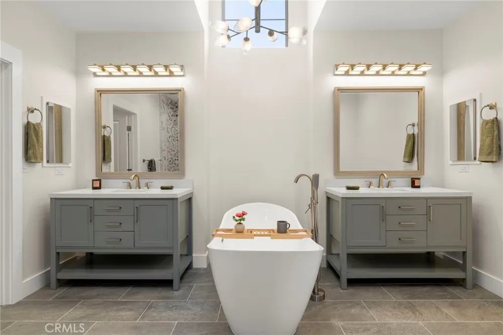 11 Patina Lane Ladera Ranch, CA 92694
