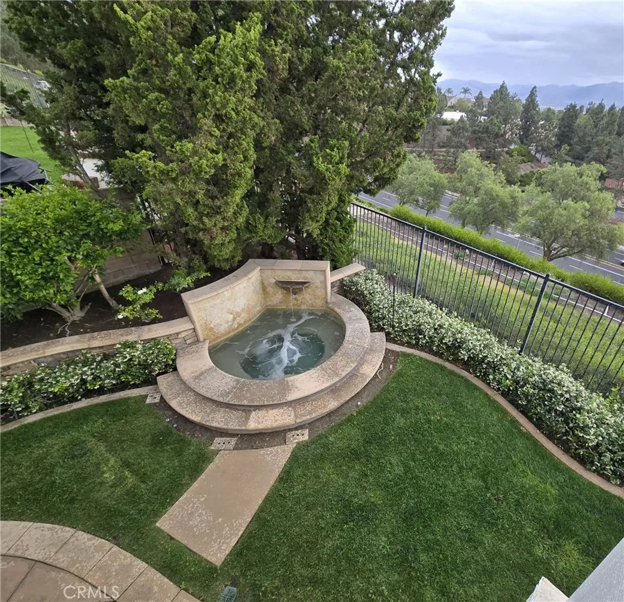 30 Groveside Drive Aliso Viejo, CA 92656