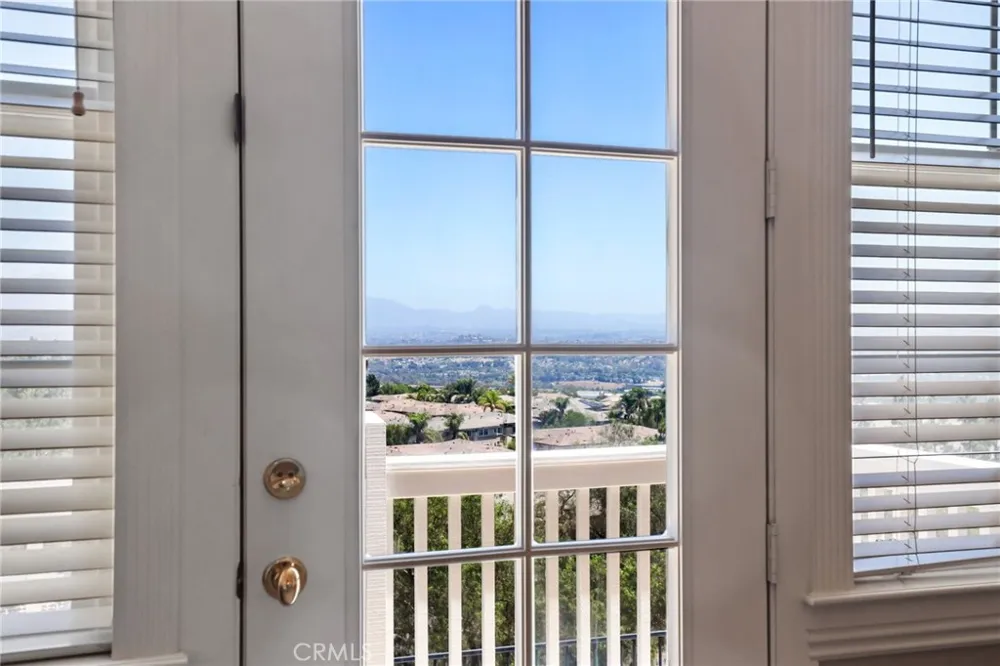 30 Groveside Drive Aliso Viejo, CA 92656