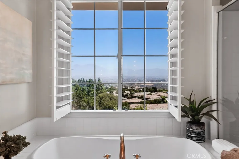 30 Groveside Drive Aliso Viejo, CA 92656