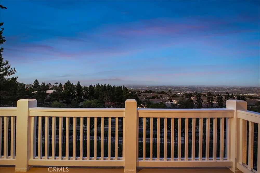 30 Groveside Drive Aliso Viejo, CA 92656