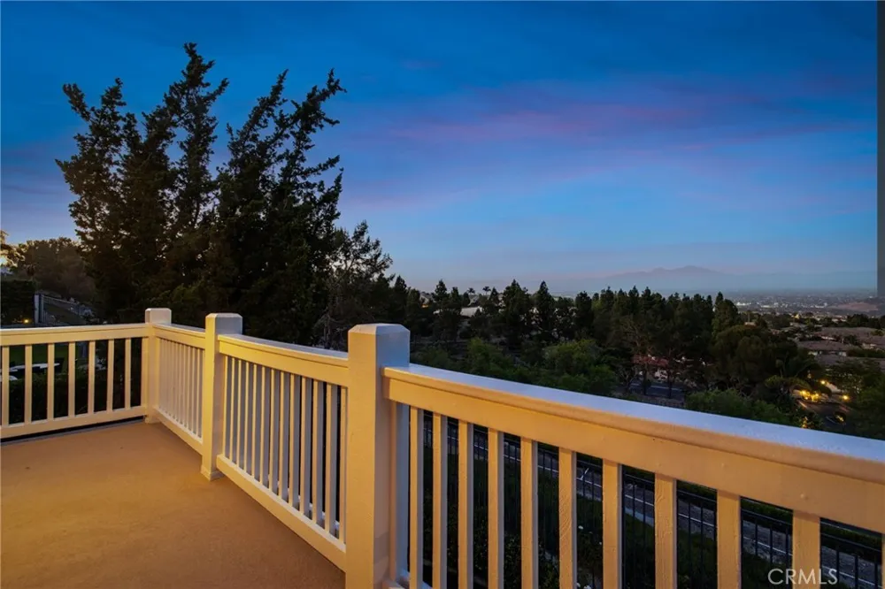 30 Groveside Drive Aliso Viejo, CA 92656