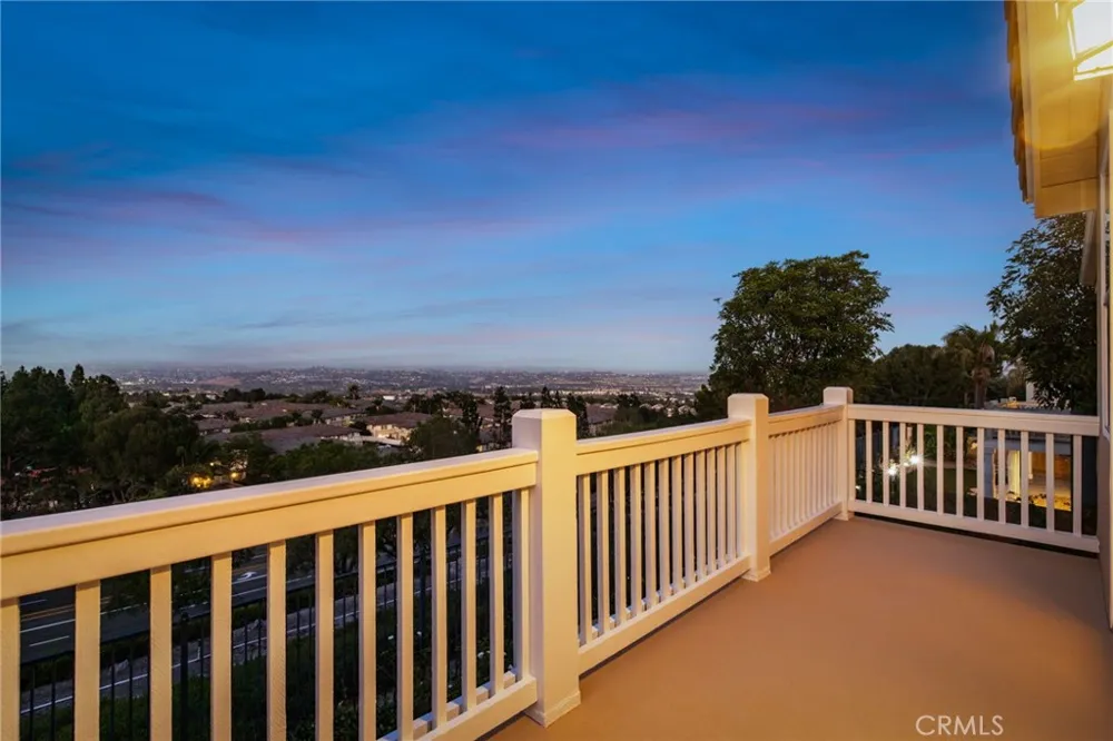 30 Groveside Drive Aliso Viejo, CA 92656