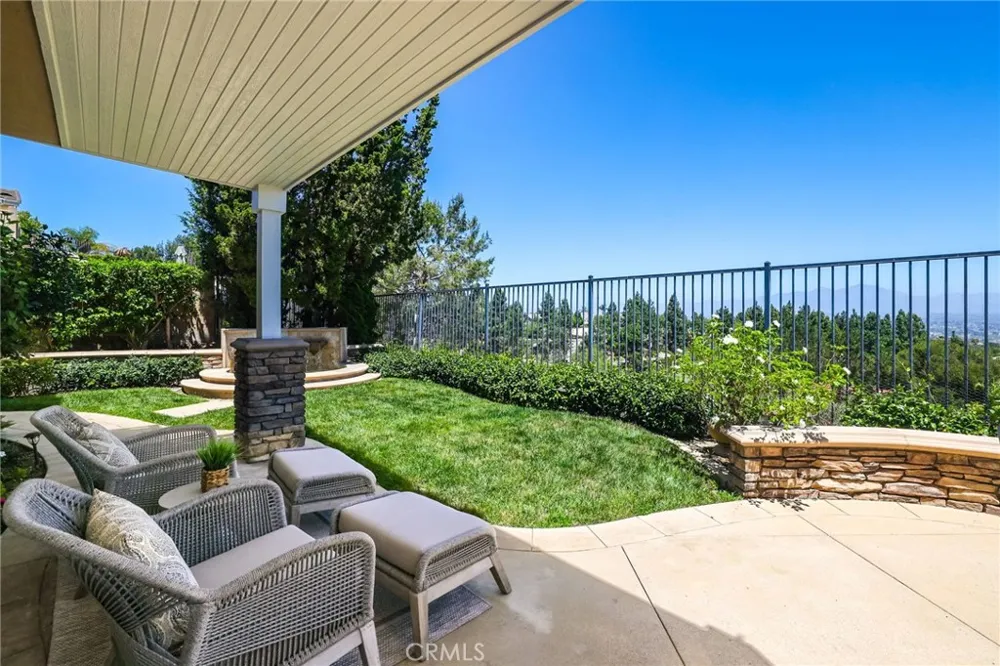 30 Groveside Drive Aliso Viejo, CA 92656