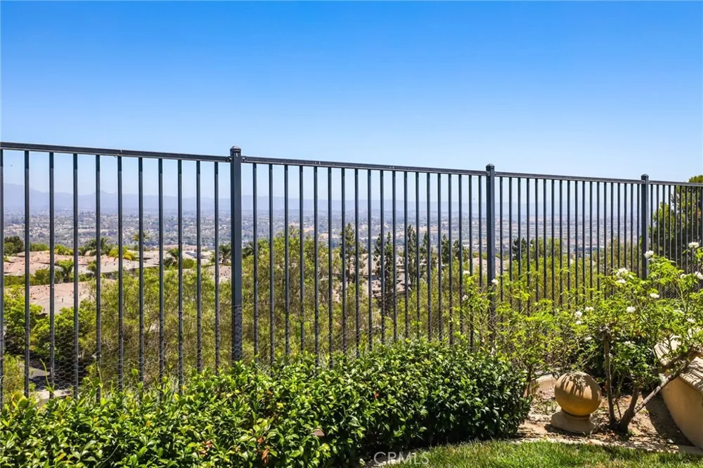 30 Groveside Drive Aliso Viejo, CA 92656