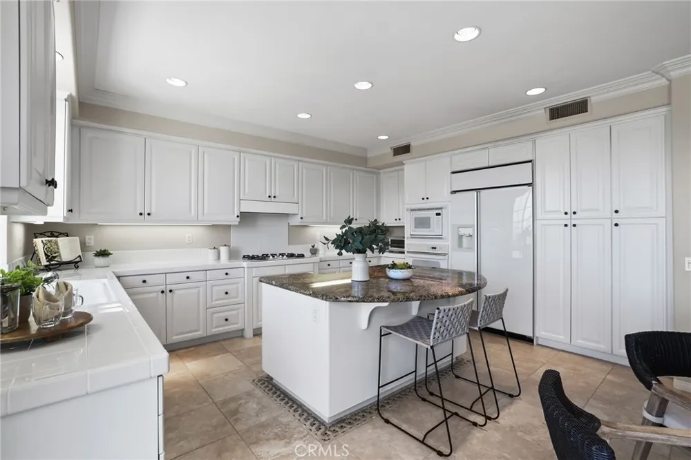 30 Groveside Drive Aliso Viejo, CA 92656
