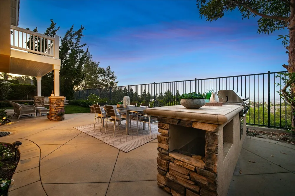 30 Groveside Drive Aliso Viejo, CA 92656