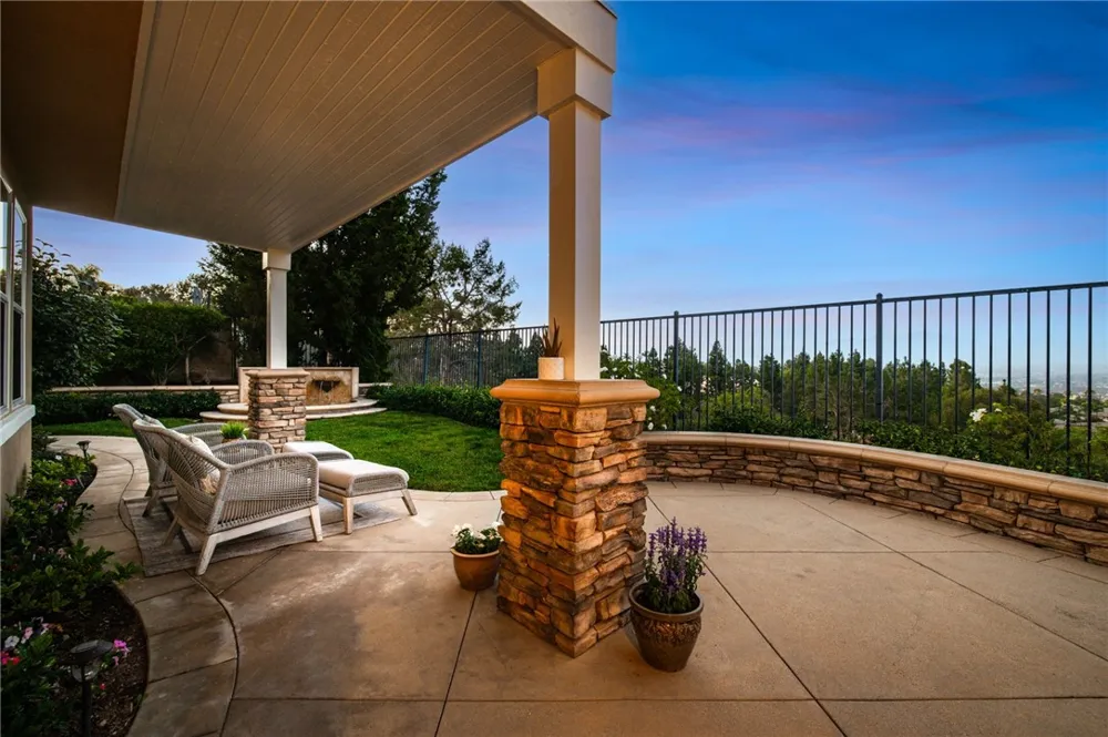 30 Groveside Drive Aliso Viejo, CA 92656