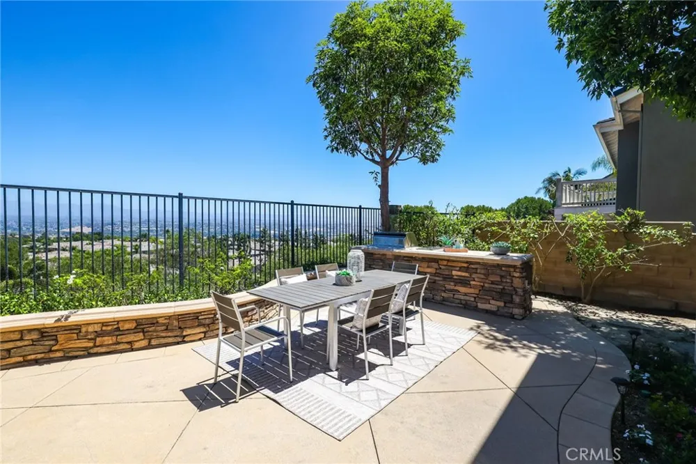 30 Groveside Drive Aliso Viejo, CA 92656