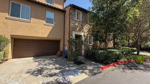 231 Lonetree Irvine, CA 92603
