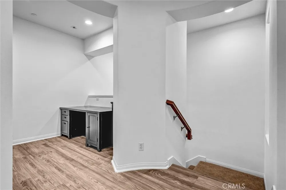 231 Lonetree Irvine, CA 92603