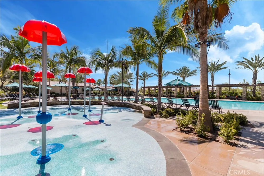 33 Fuchsia Lake Forest, CA 92630