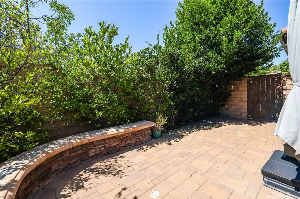 33 Fuchsia Lake Forest, CA 92630