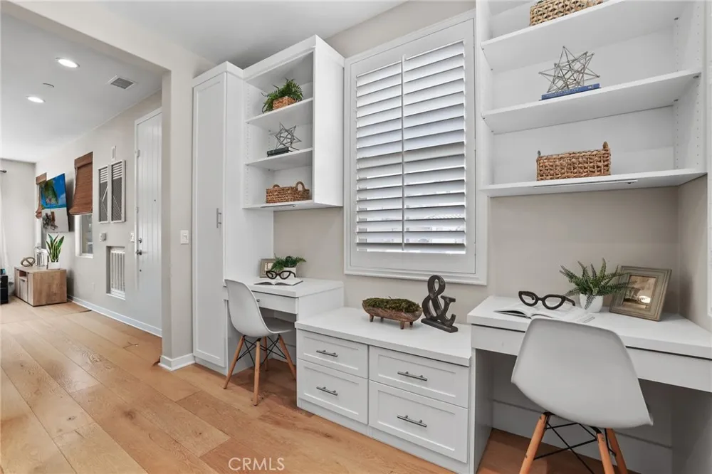33 Fuchsia Lake Forest, CA 92630