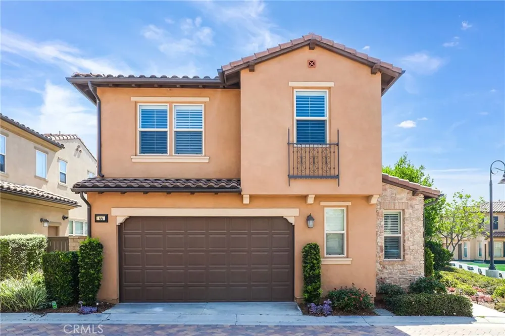 33 Fuchsia Lake Forest, CA 92630