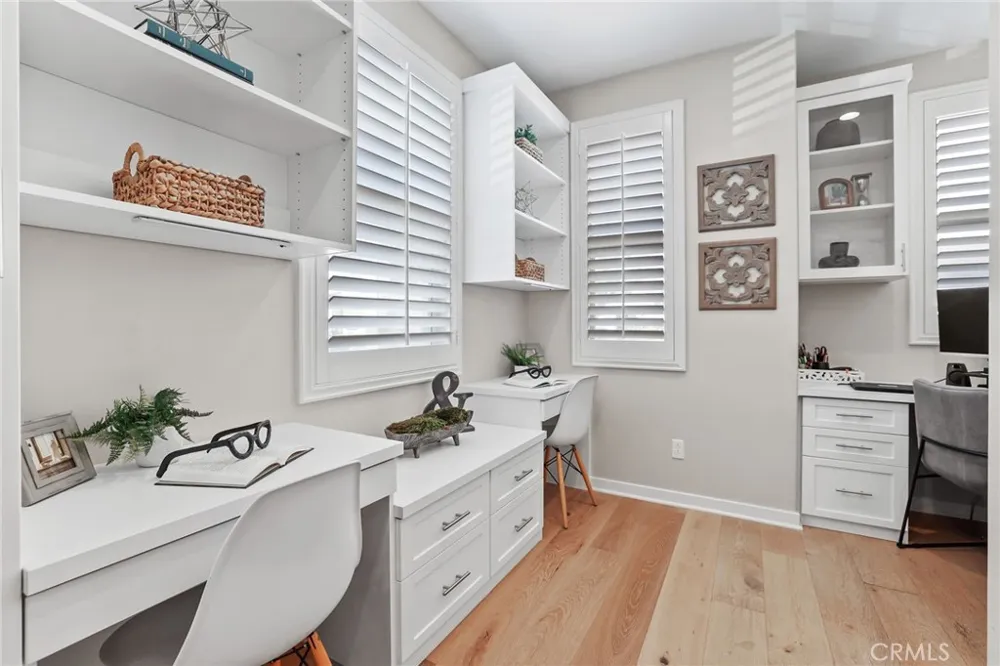 33 Fuchsia Lake Forest, CA 92630