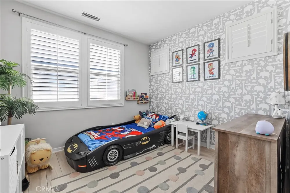 33 Fuchsia Lake Forest, CA 92630