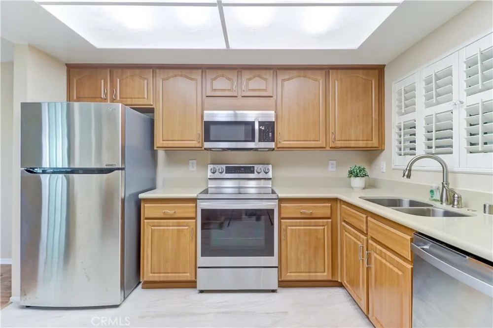 3500 Bahia Blanca W #3B Laguna Woods, CA 92637