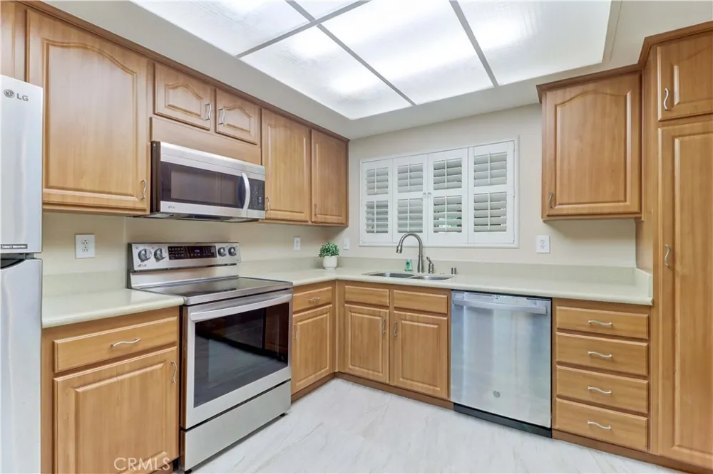 3500 Bahia Blanca W #3B Laguna Woods, CA 92637