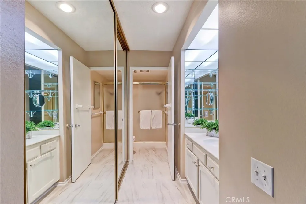 3500 Bahia Blanca W #3B Laguna Woods, CA 92637