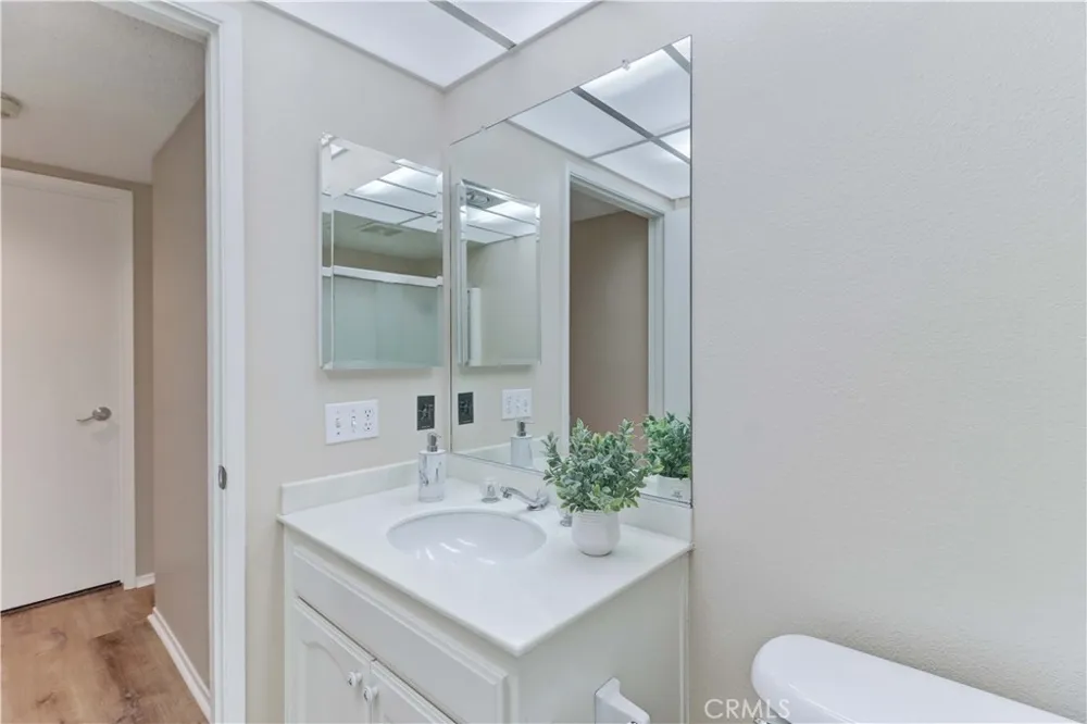 3500 Bahia Blanca W #3B Laguna Woods, CA 92637