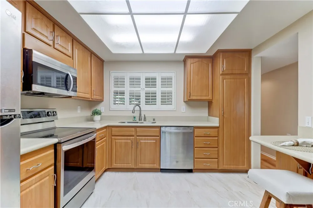 3500 Bahia Blanca W #3B Laguna Woods, CA 92637