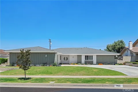 933 Boxwood Avenue