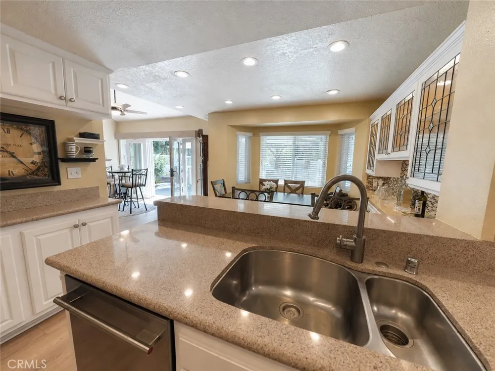 35 Pepperwood Aliso Viejo, CA 92656