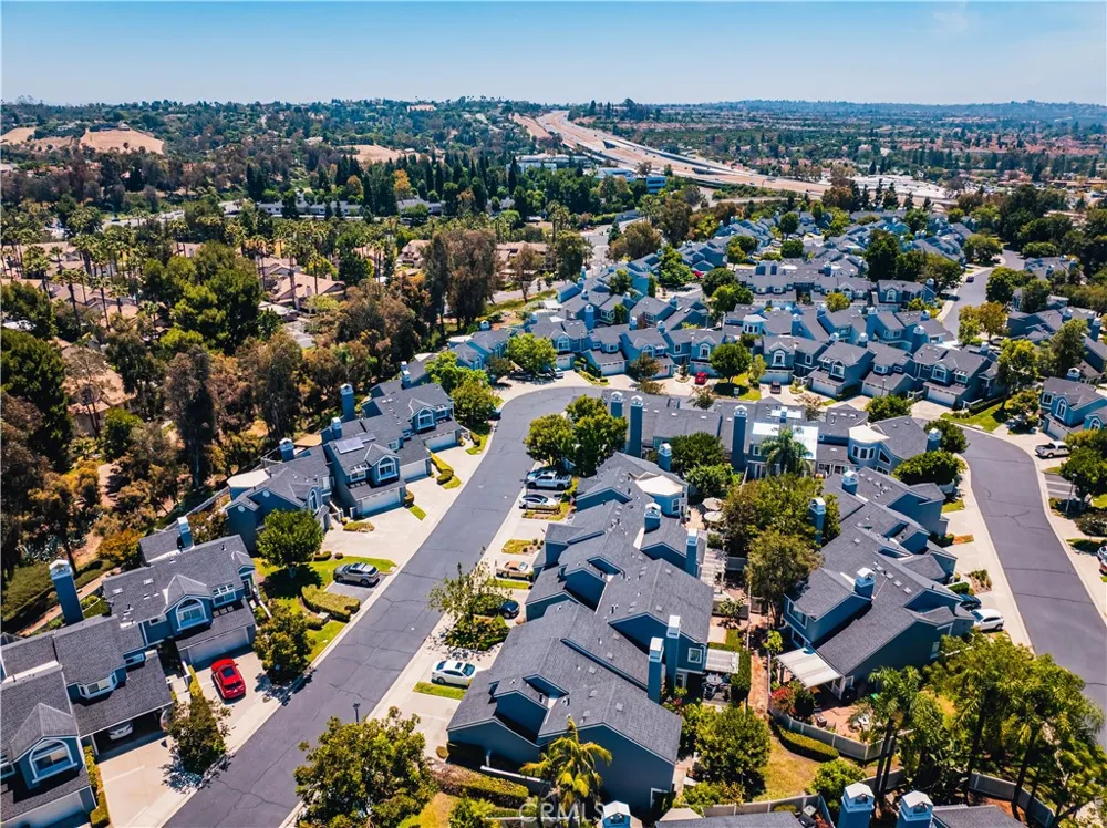 35 Pepperwood Aliso Viejo, CA 92656
