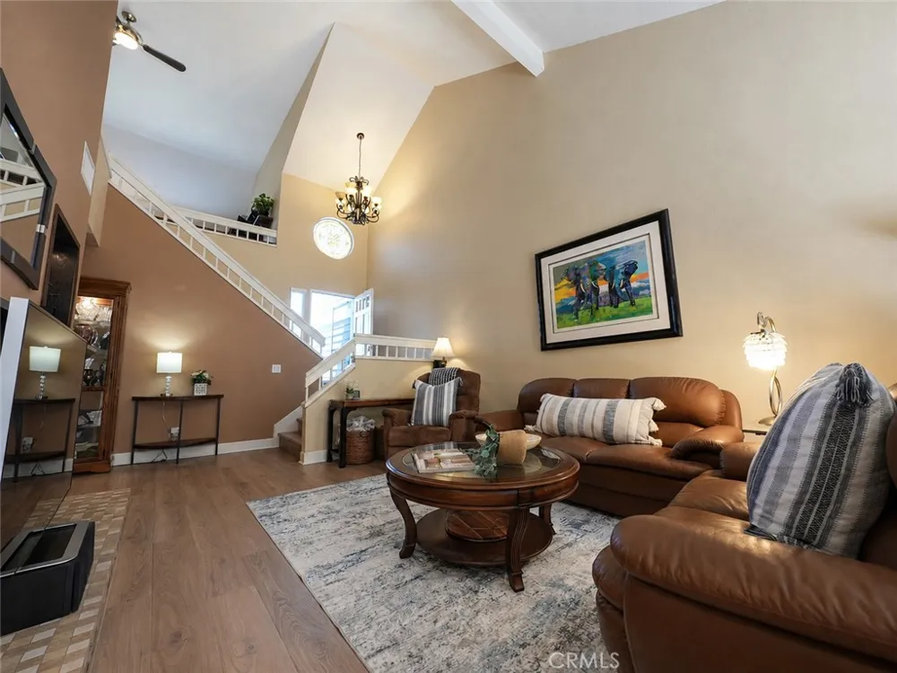 35 Pepperwood Aliso Viejo, CA 92656