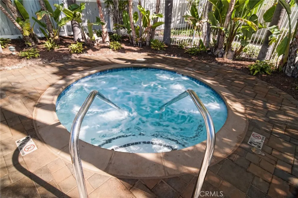 35 Pepperwood Aliso Viejo, CA 92656
