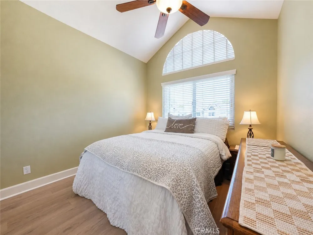 35 Pepperwood Aliso Viejo, CA 92656