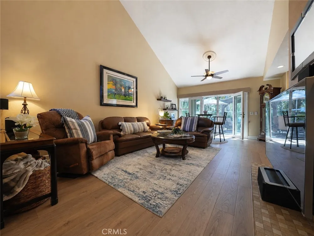 35 Pepperwood Aliso Viejo, CA 92656