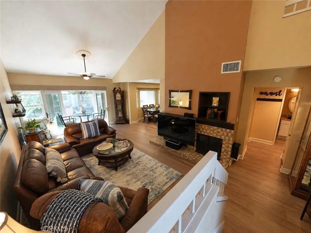 35 Pepperwood Aliso Viejo, CA 92656