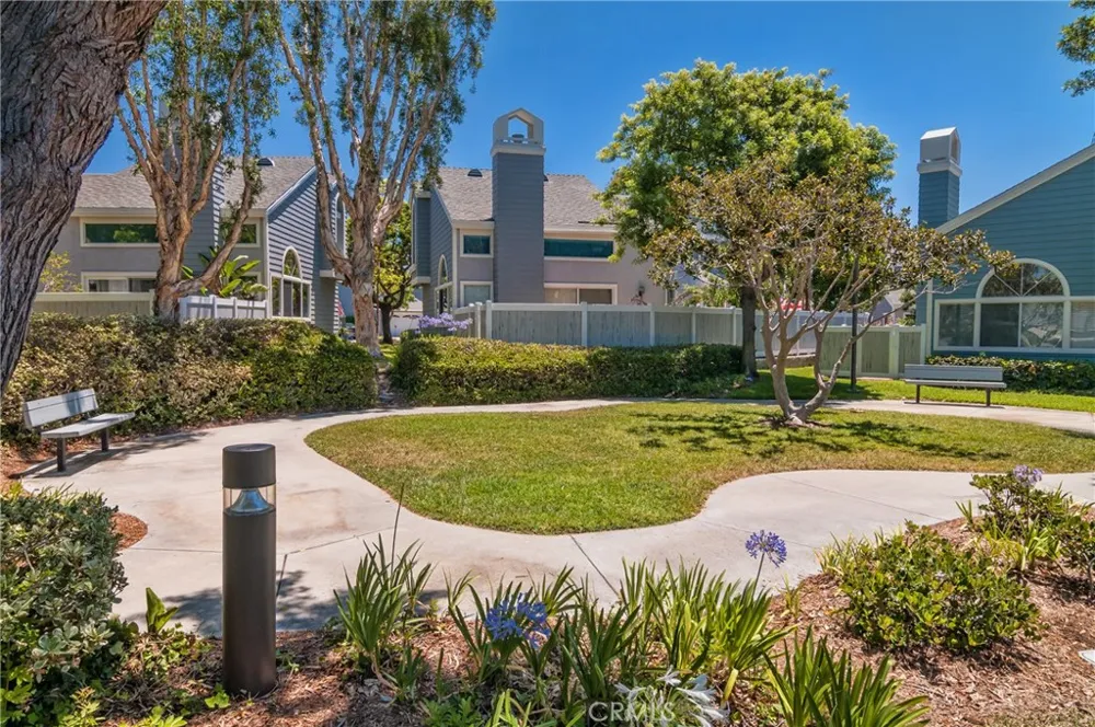 35 Pepperwood Aliso Viejo, CA 92656