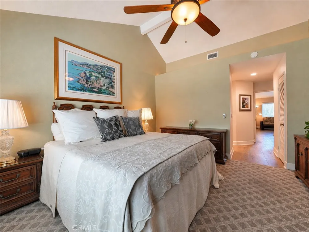35 Pepperwood Aliso Viejo, CA 92656