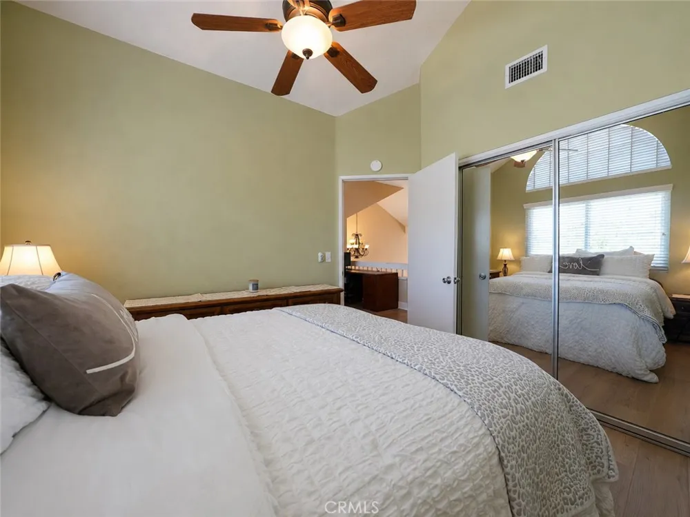 35 Pepperwood Aliso Viejo, CA 92656