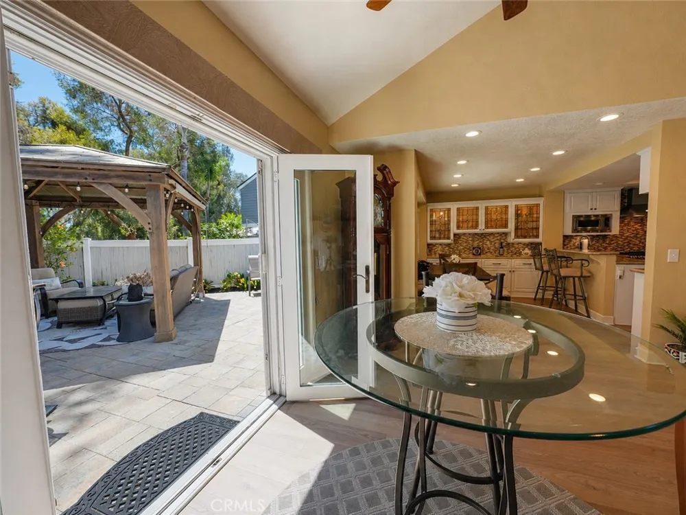 35 Pepperwood Aliso Viejo, CA 92656