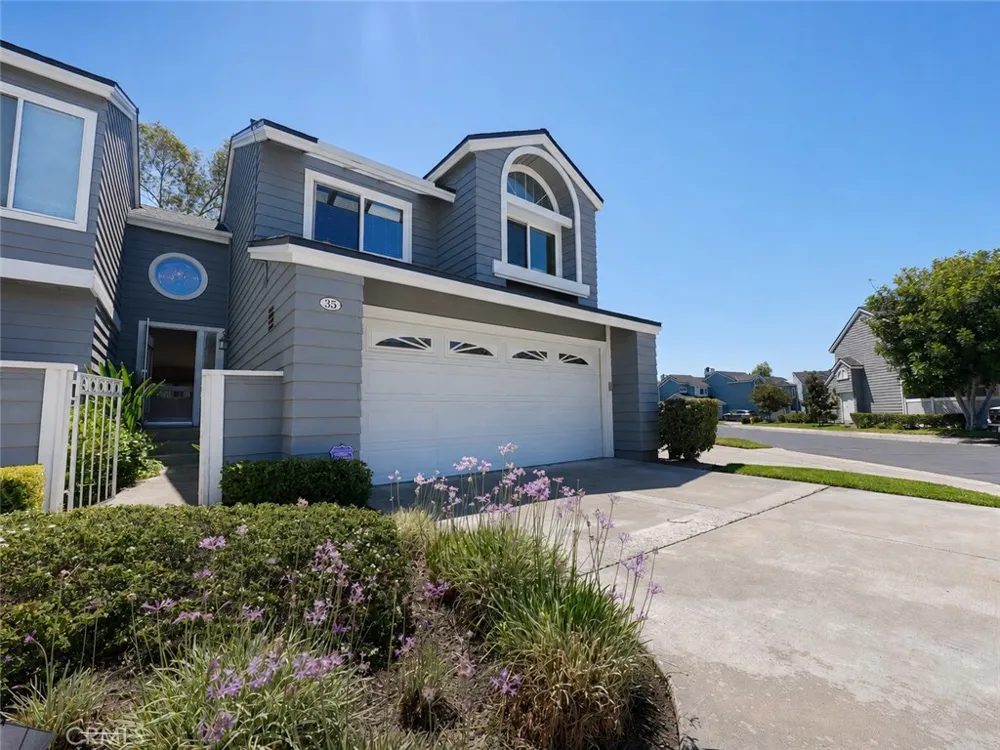 35 Pepperwood Aliso Viejo, CA 92656