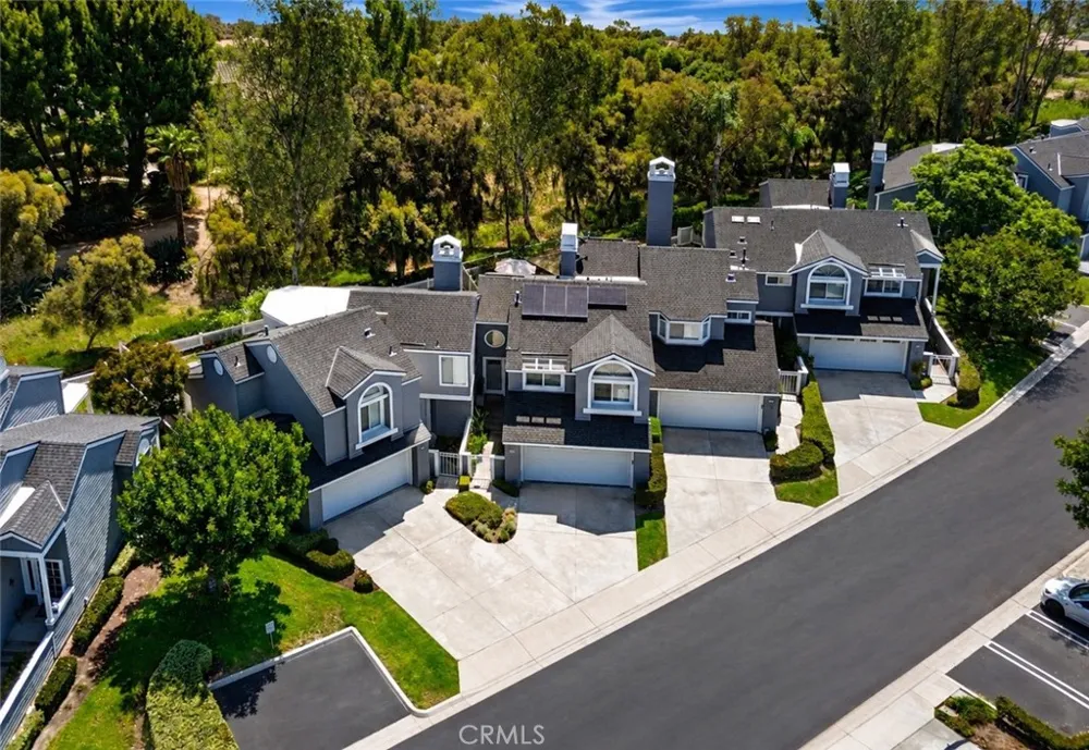 35 Pepperwood Aliso Viejo, CA 92656