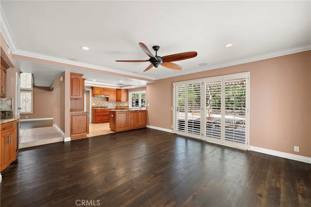 25072 Castlewood Lake Forest, CA 92630