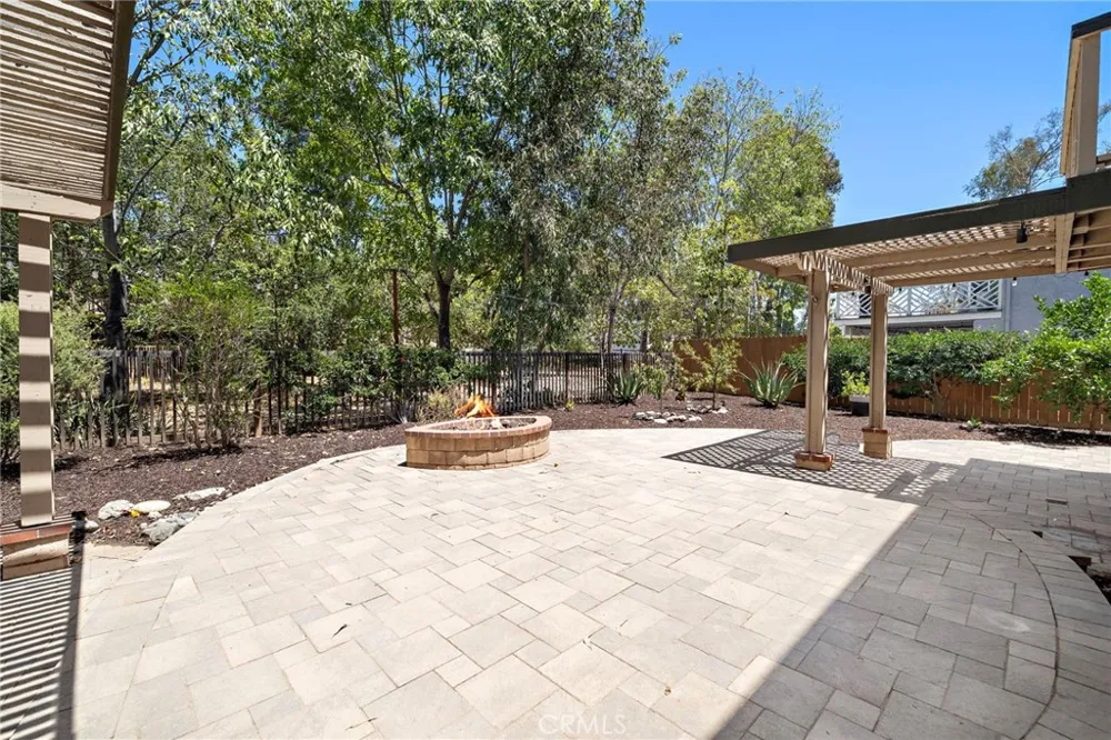 25072 Castlewood Lake Forest, CA 92630